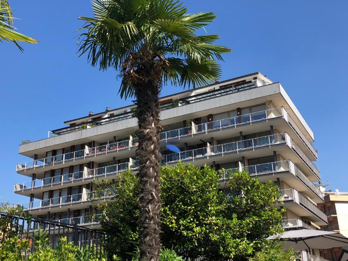 Appartamento Palazzo Di Vetro 루이노 외부 사진